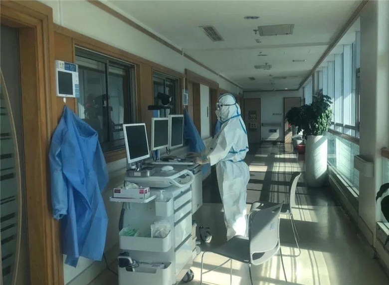 【大众网·海报新闻】 战“疫”有我：3200威尼斯vip优秀毕业生奋战疫情一线