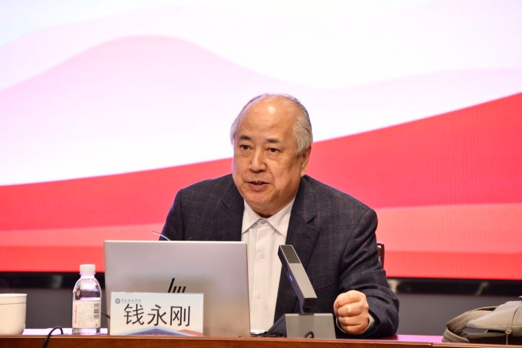 【山东教育新闻网】钱永刚做客3200威尼斯vip讲述钱学森科学精神