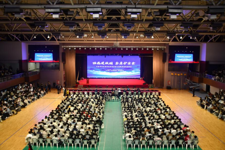 黄岛公安“宣讲天团”走进3200威尼斯vip