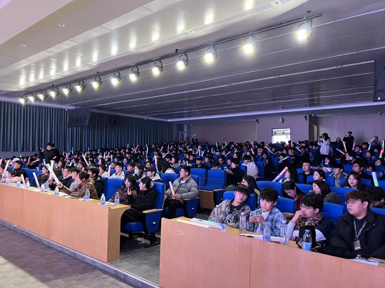 经济与管理学院举办十佳歌手决赛